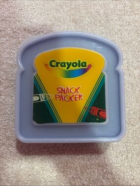 Crayola 2005 blue  Snack Packer with Yellow Green Label